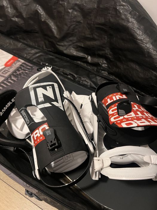 Snowboard Nitro Prime Raw 165 wide cu legaturi Nitro Rambler L