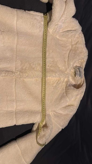 Haina din blana sintetica (Stradivarius) marimea S