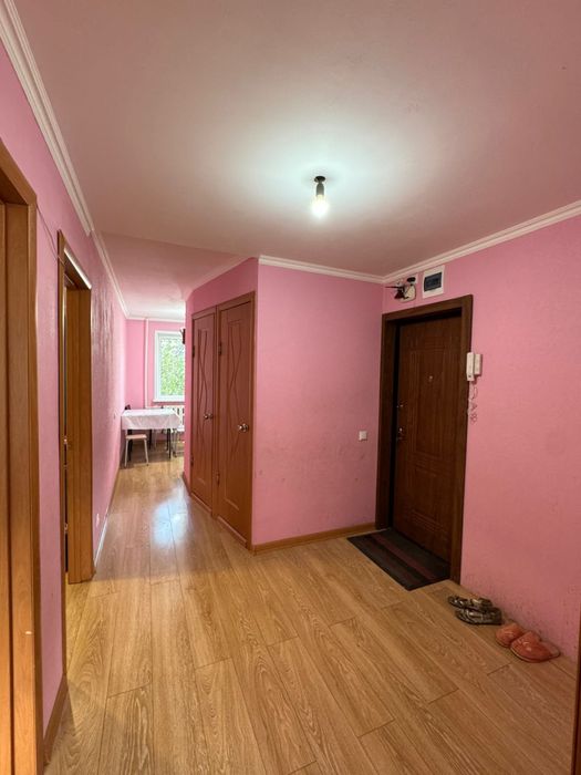 Продам 3 комнатую квартиру