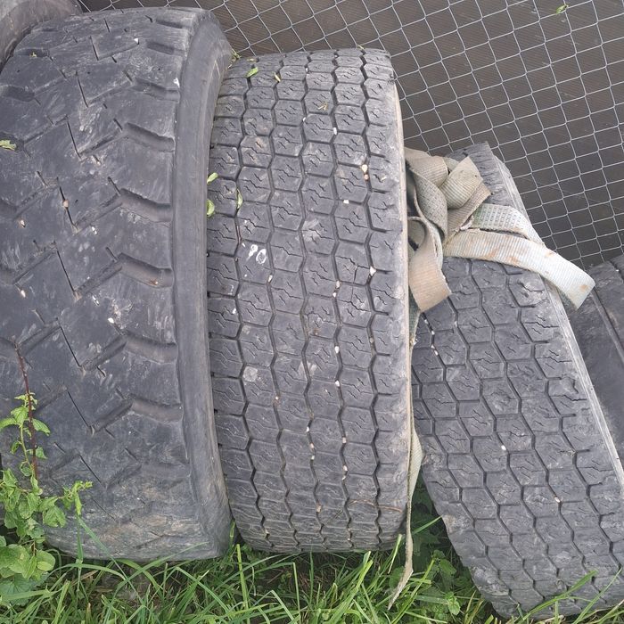 Vând anvelope camion  pentru rezerve 315 70 22.5 385 55 22,5