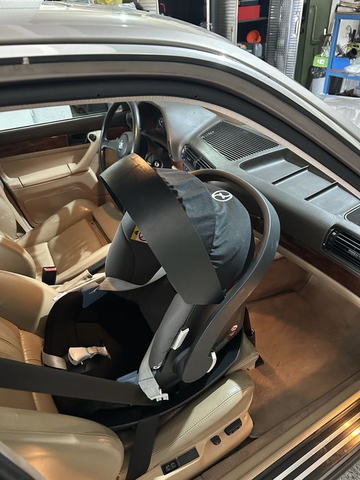 Детско столче Cybex Aton 5 с база