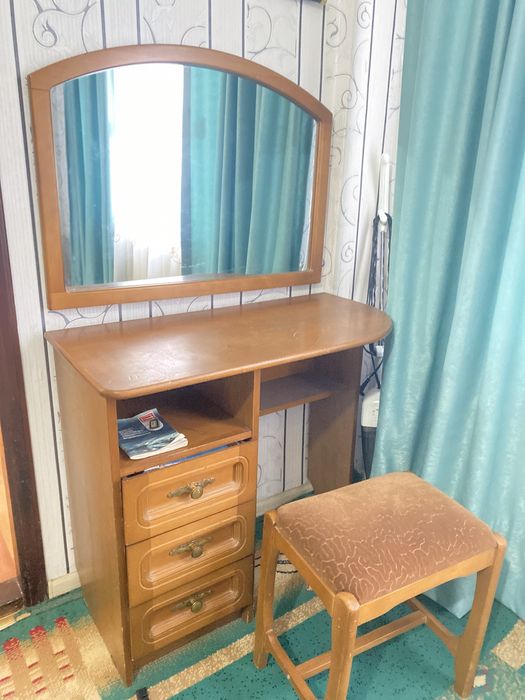 Спальный гарнитур