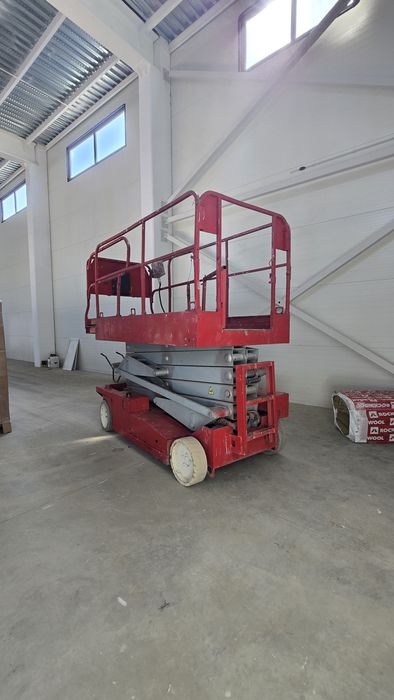 Vând 2 nacele electrice de 12 m  MEC 3247ES