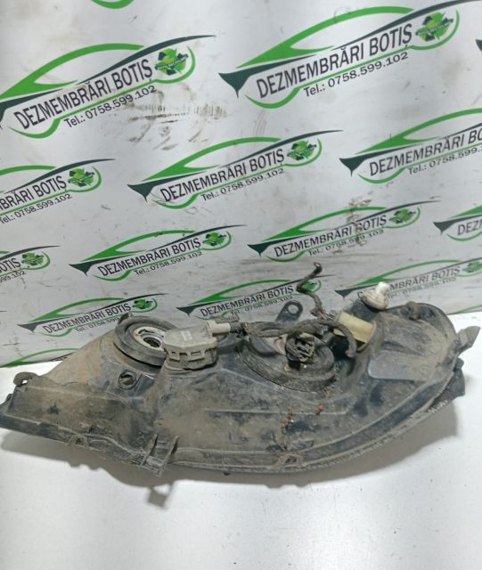 Far dreapta Opel Astra G