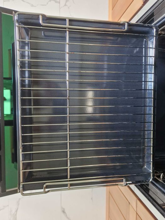 Фурна за вграждане Miele H2663B