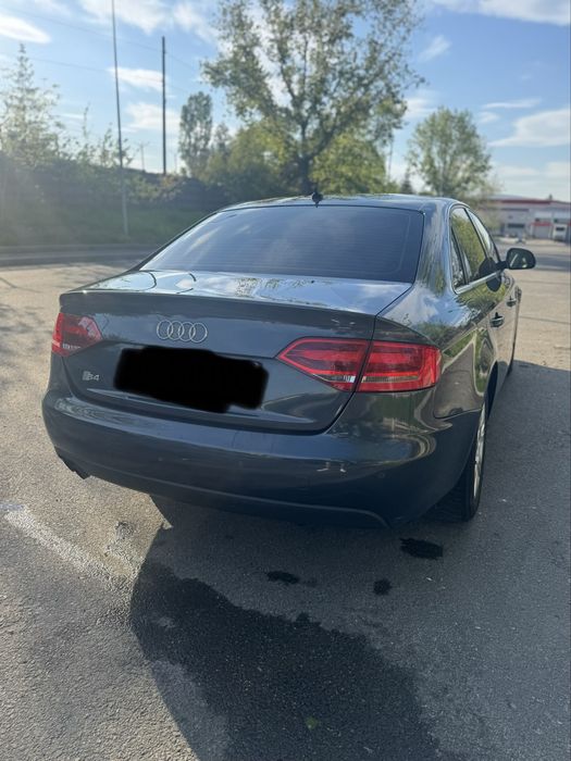 Audi A4  b8 S-line