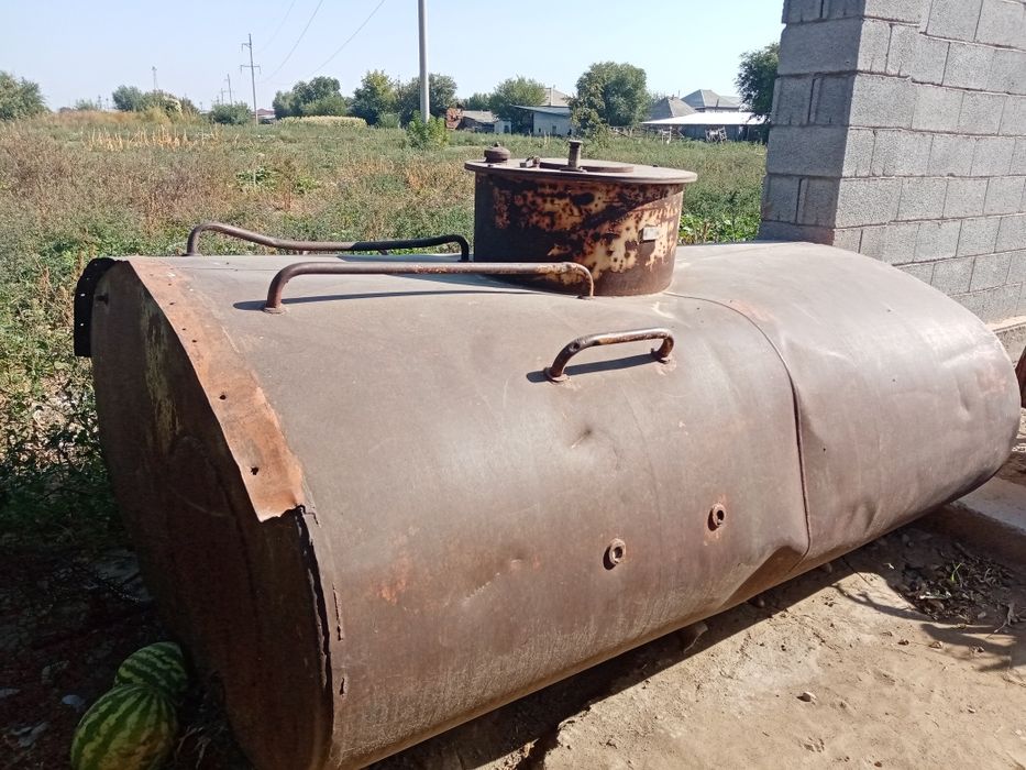 Продам цистерну.