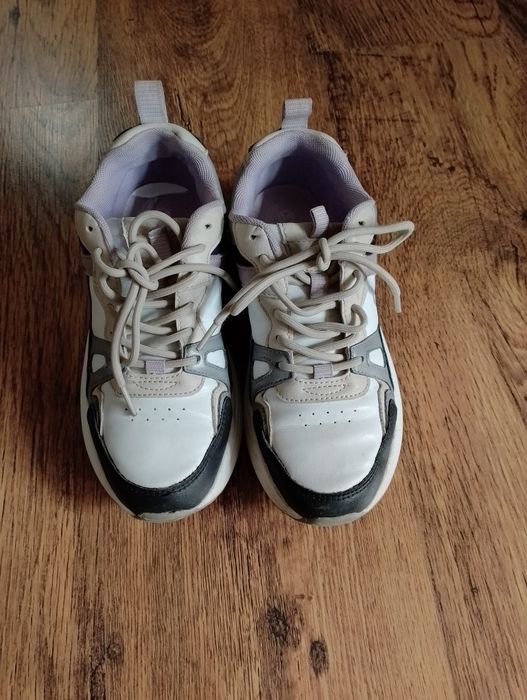 Кожени обувки за момиче