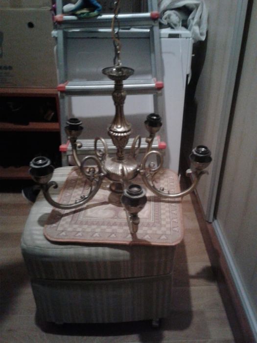 люстра в хорошем состоянии