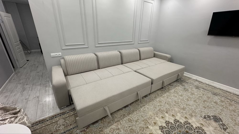 Раскладной большой диван