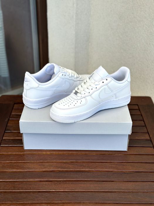 Мъжки обувки Nike Air Force 1 '07 (Triple White) - номер 42.5 (27см), НОВИ с кутия