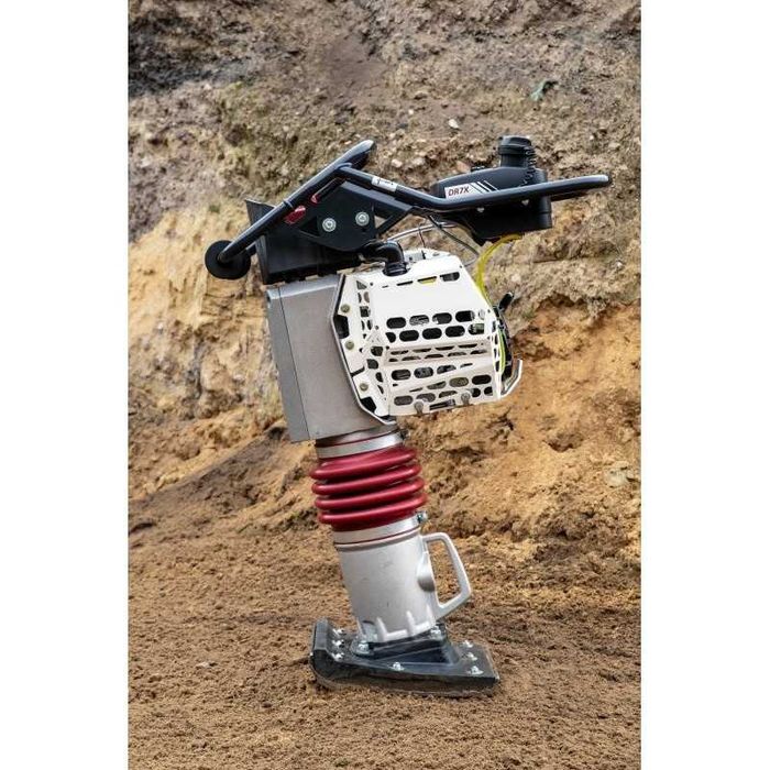 DR7X Dynapac Germania Honda GXR120 4CP 68KG