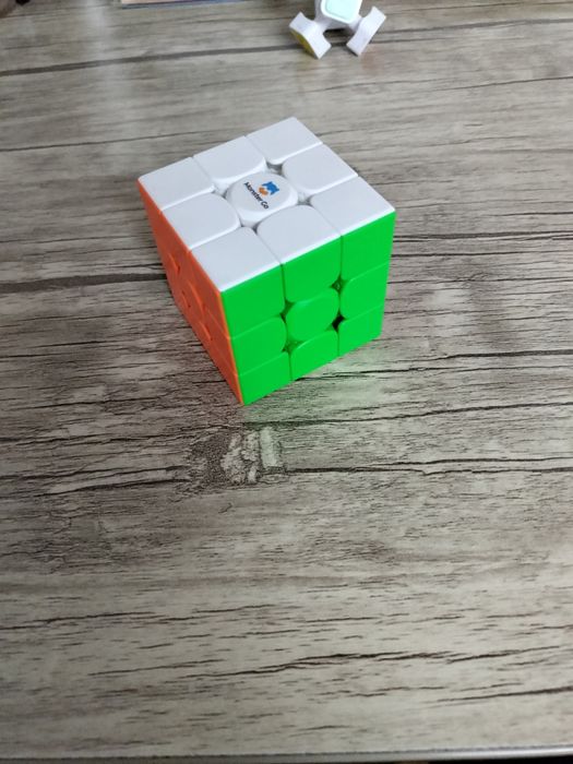 Кубик рубик Monster go