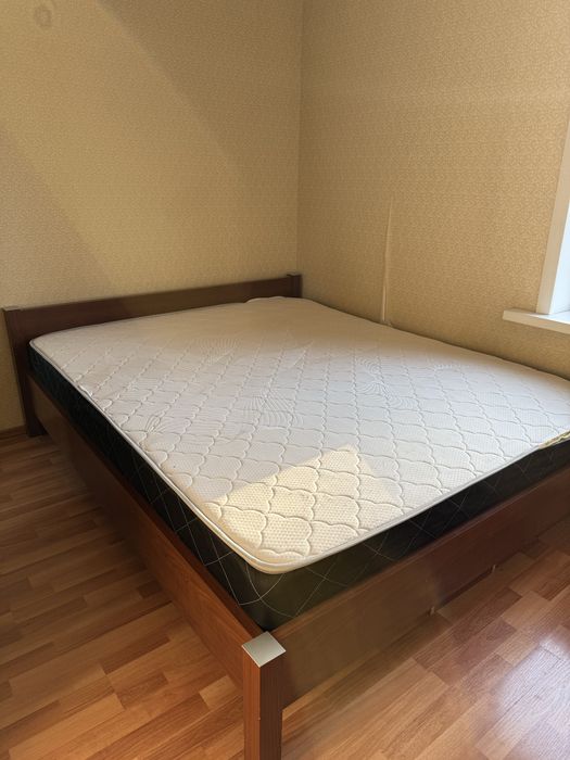 Продам спальный гарнитур