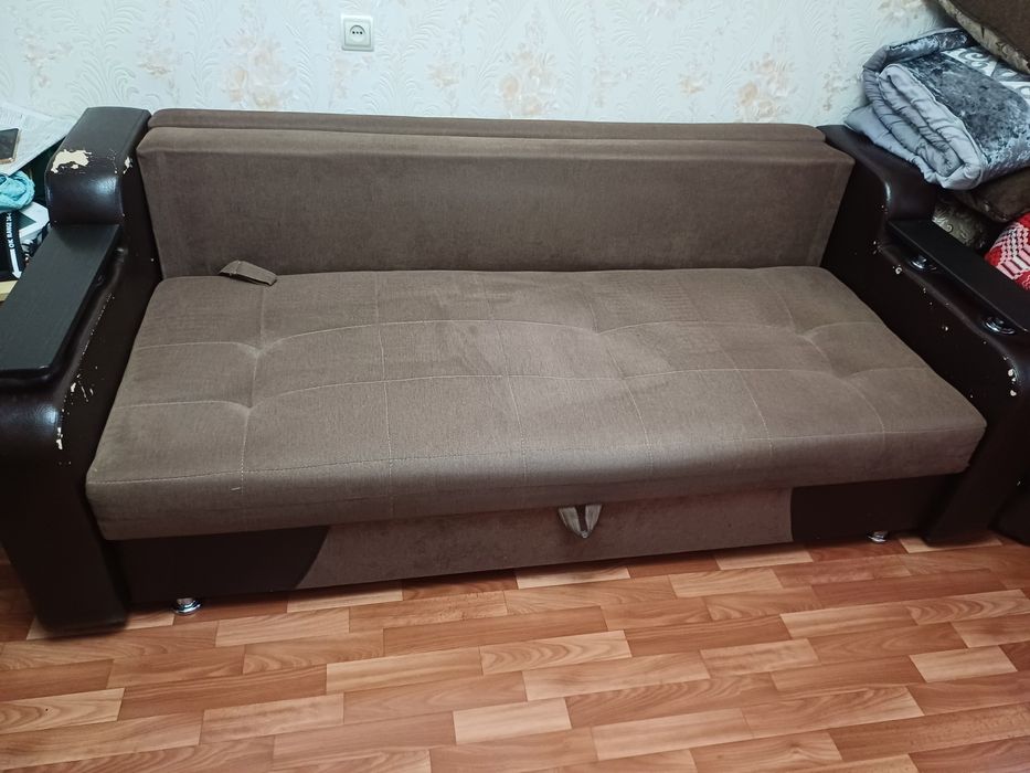 Диван тахта б/у состояние среднее
