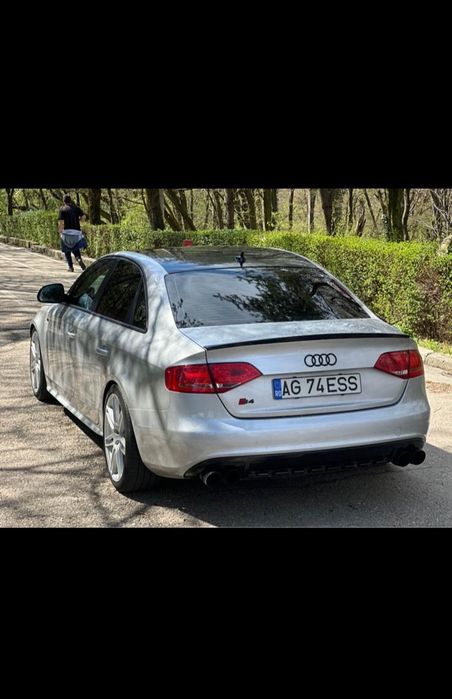Vând audi A4 S-line 2.0