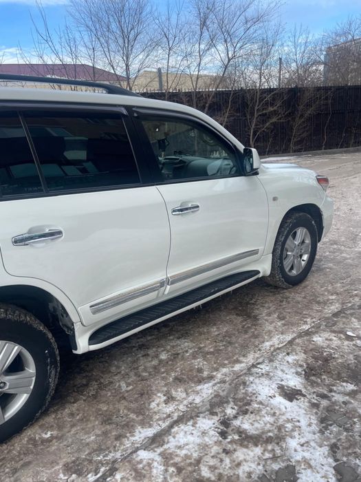 Продам land cruiser 200 обьем 4