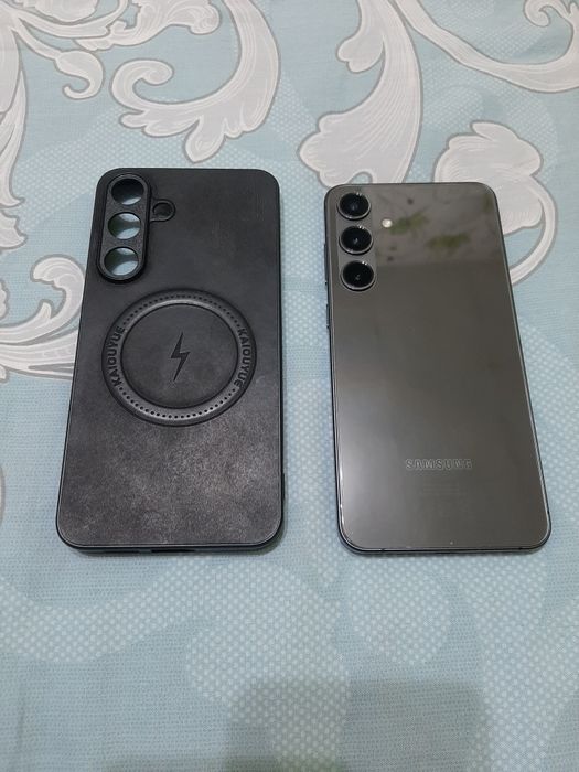 Продавам Samsung Galaxy S24 plus 256 Като нов