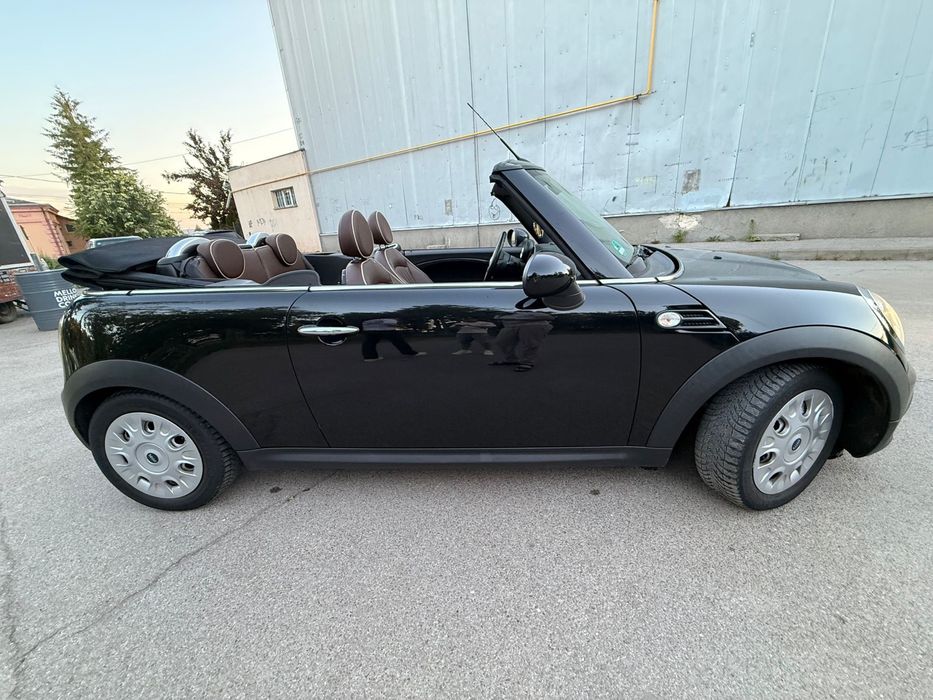 MINI Cooper Cabrio 1.6 Benzină – 2011 – Piele – Decapotabilă – Aspect deosebit