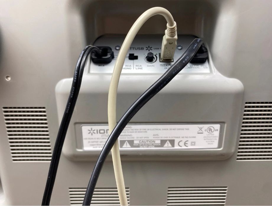 Pick up Ion Audio iTTUSB