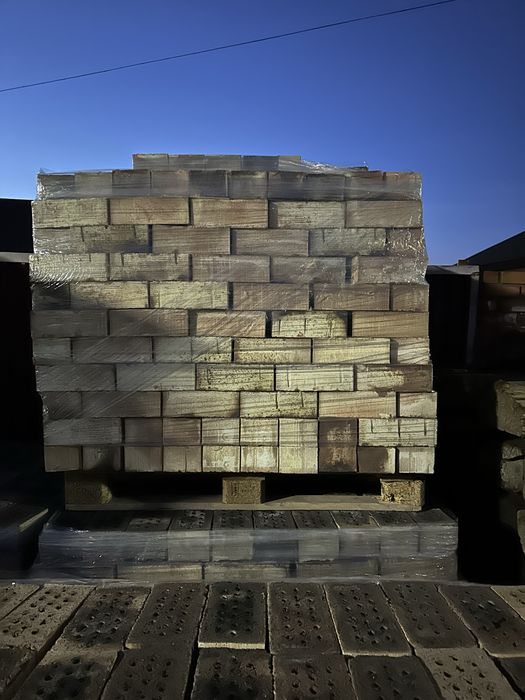 Продам кирпичь экибатузскии