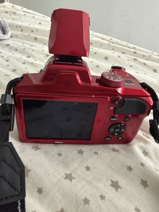 Nikon Coolpix b600