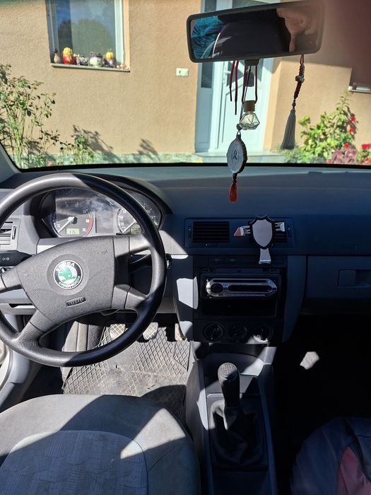 SKODA Fabia 2002 — imagine 4