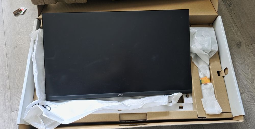 Монитор Dell 27 дюймов