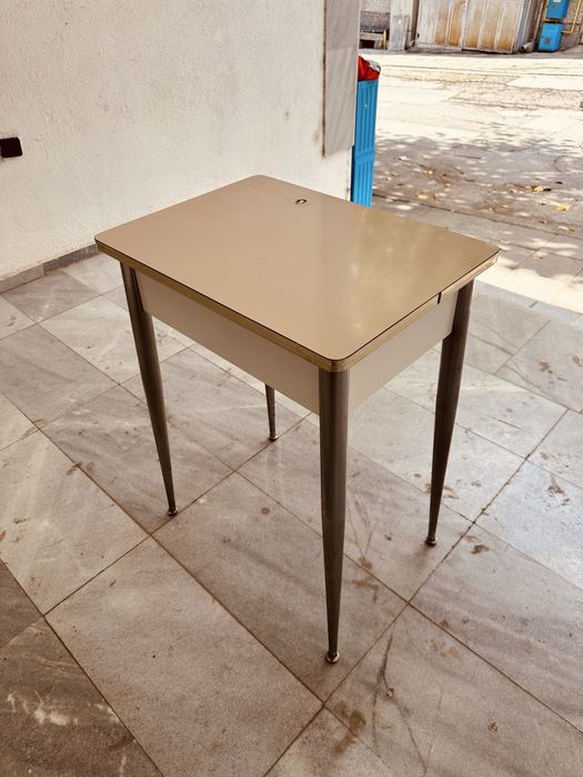 Винтидж италианска масичка – 60-те години