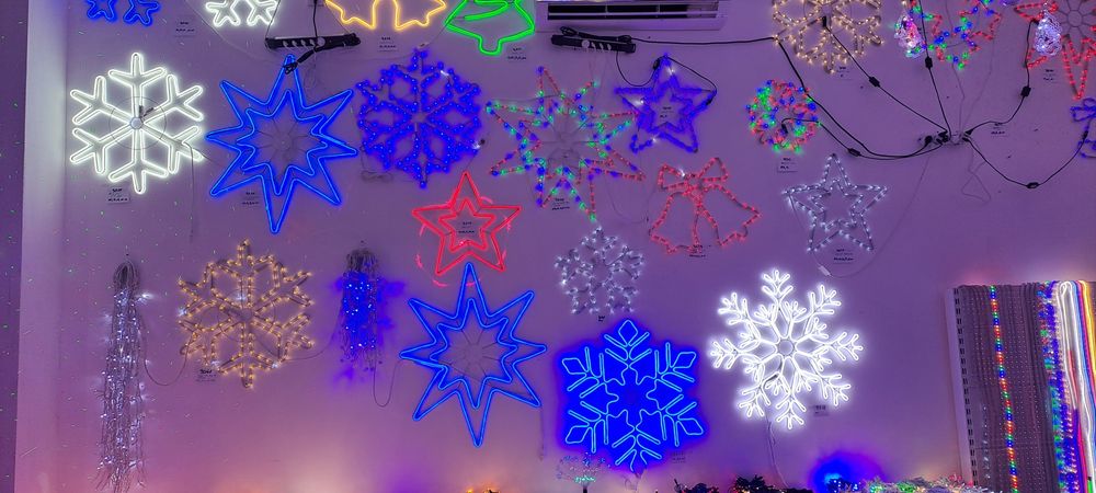 Ornamente luminoase led pentru sărbători