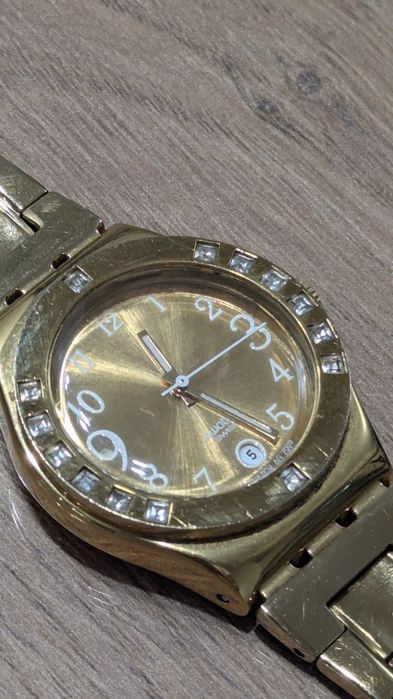 Продам оригинальные часы SWATCH вместе с прямоугольными