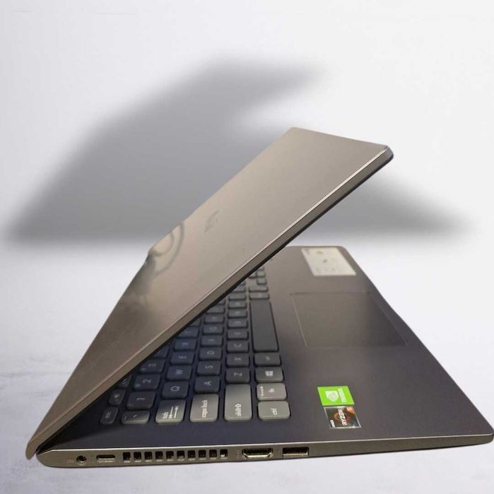 Asus VivoBook Ryzen 5  Mx 230 2Gb / Amanet Cashbook Deva\