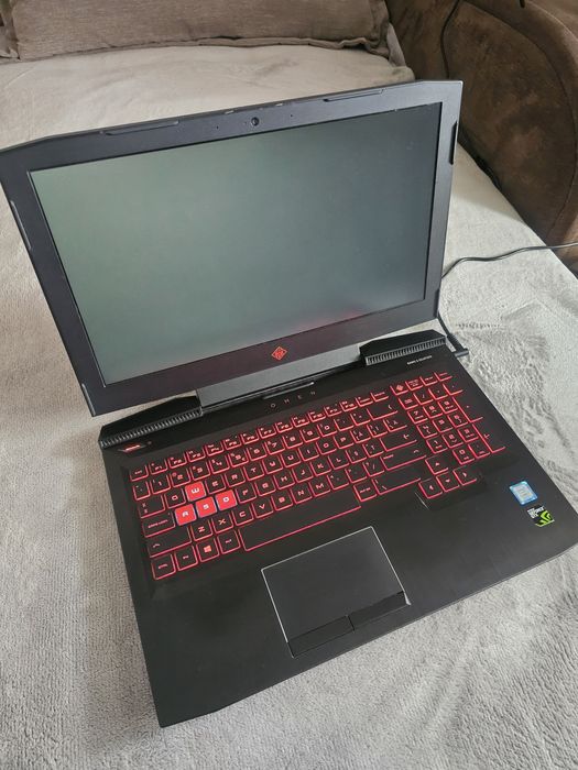 Laptop Gaming HP OMEN 15 – i7-7700HQ, 16GB RAM, SSD + HDD, GTX 1050