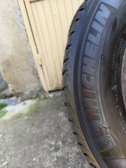 Michelin Latitude Alpin 215/70/R16