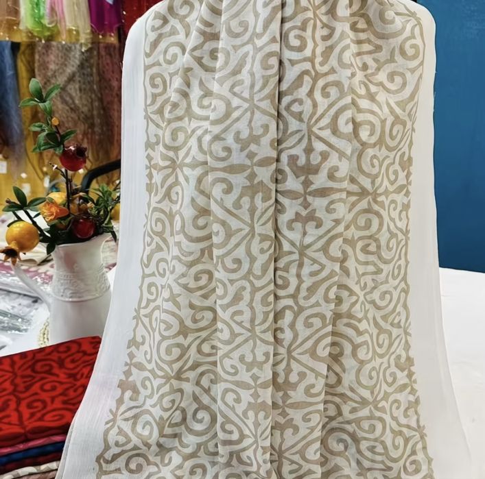 Шарфы, платки, палатины тойбастар