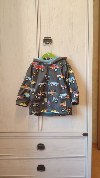 Продам детские вещи