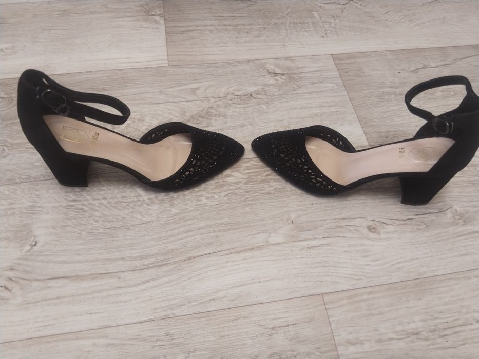 Продам Женские туфли б/у ХС