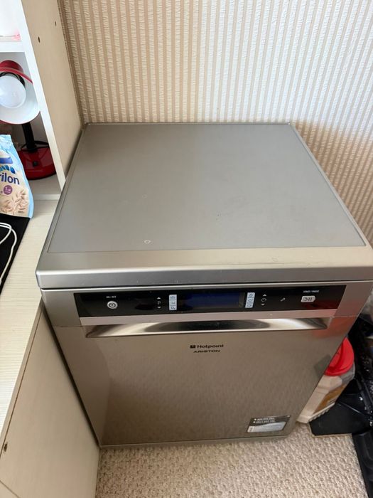 Посудомоечная машина Hotpoint Ariston (полноразмерная)