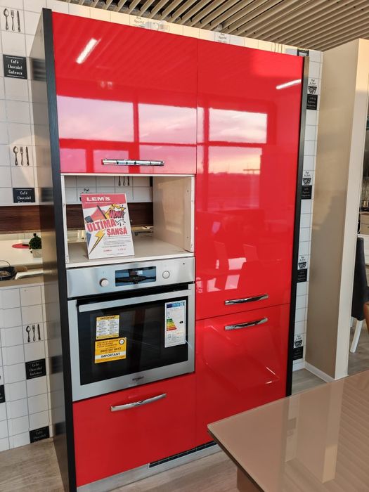 vand bucatarie Lemn's ,2500 ron, din showroom Lemn's, pal si mdfvopsit