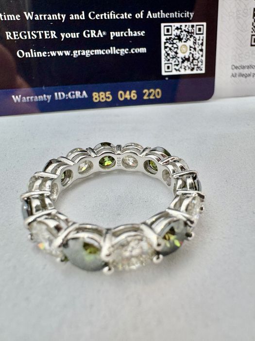 Сребърен пръстен с мойсанит (Диамант) 7 карата