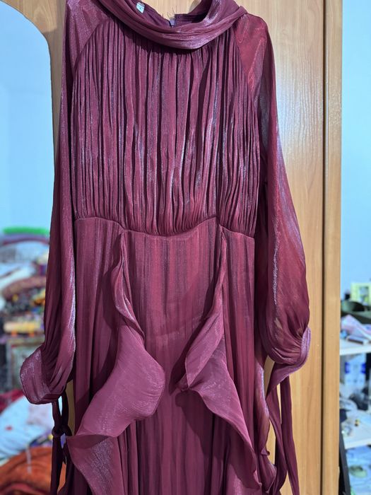 Вечерный көйлек сатылады