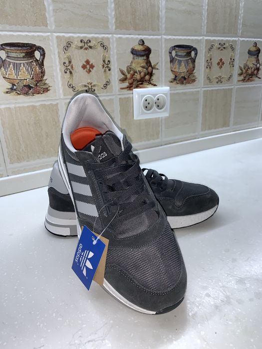 Adidas кроссовки