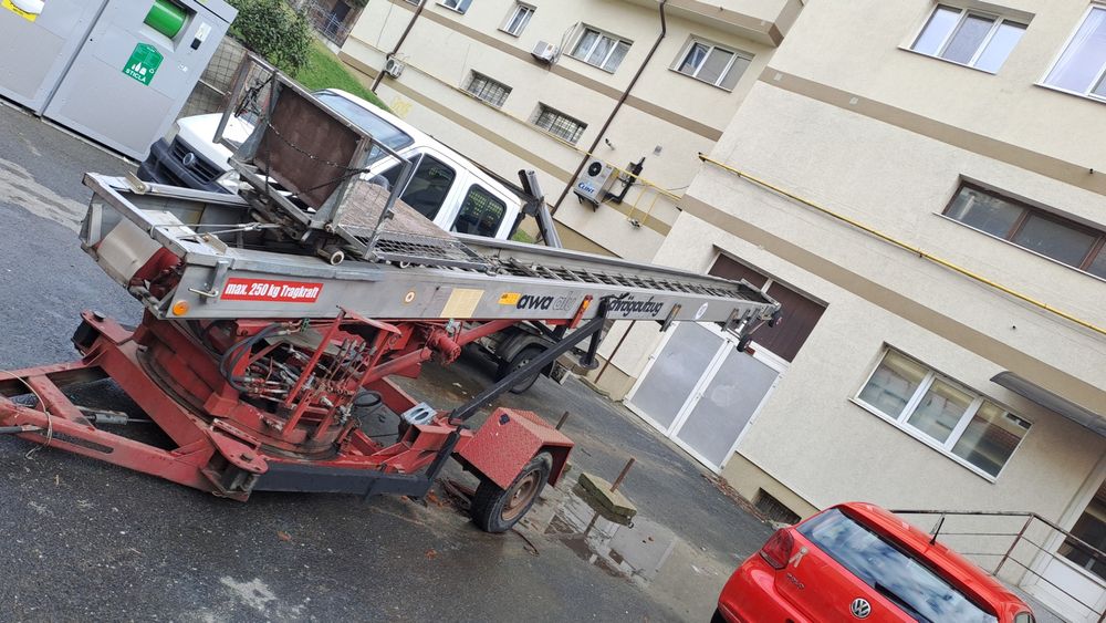 Vând lift AWA pentru ridicat materiale