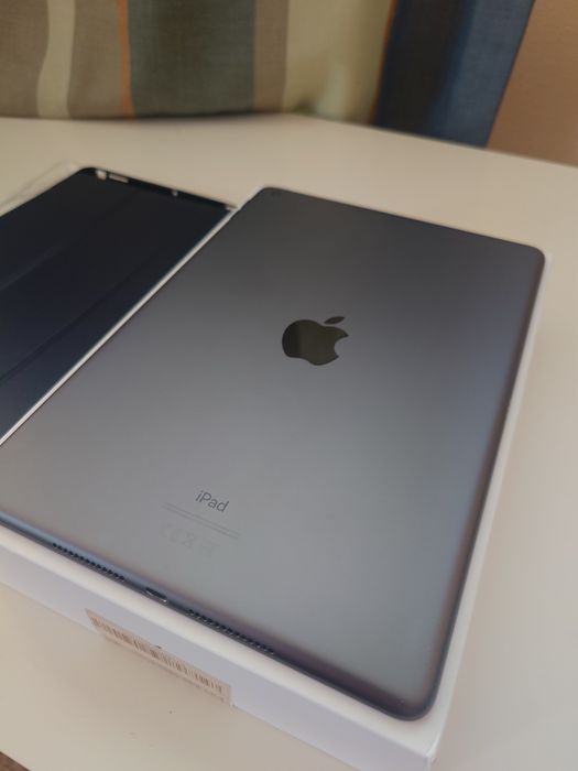 IPad 8 32gb in stare foarte buna