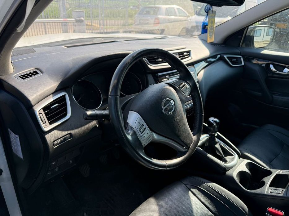 Dezmembrez Nissan Qashqai j11 2014 alb 1.5 dci k9k 636 volan stanga