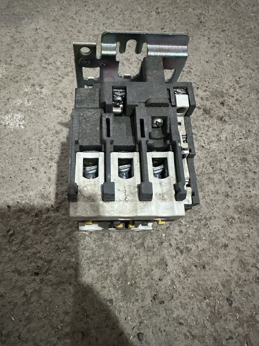 Контактор кми-46512