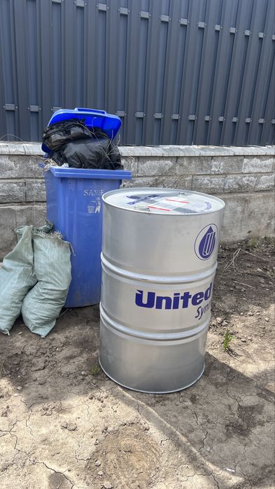 Бочки 200литров из под масла