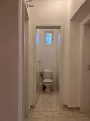 Дава се под наем Тристаен апартамент в София, Лозенец - 65 кв.м за 996.03 € - Снимка #8