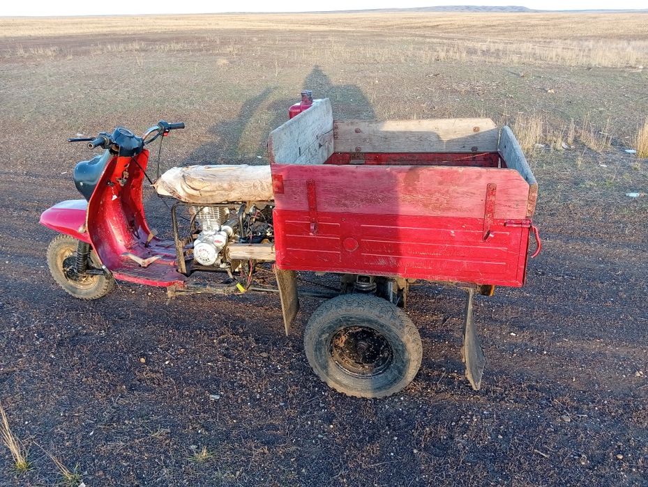 Мотороллер 200 кубов