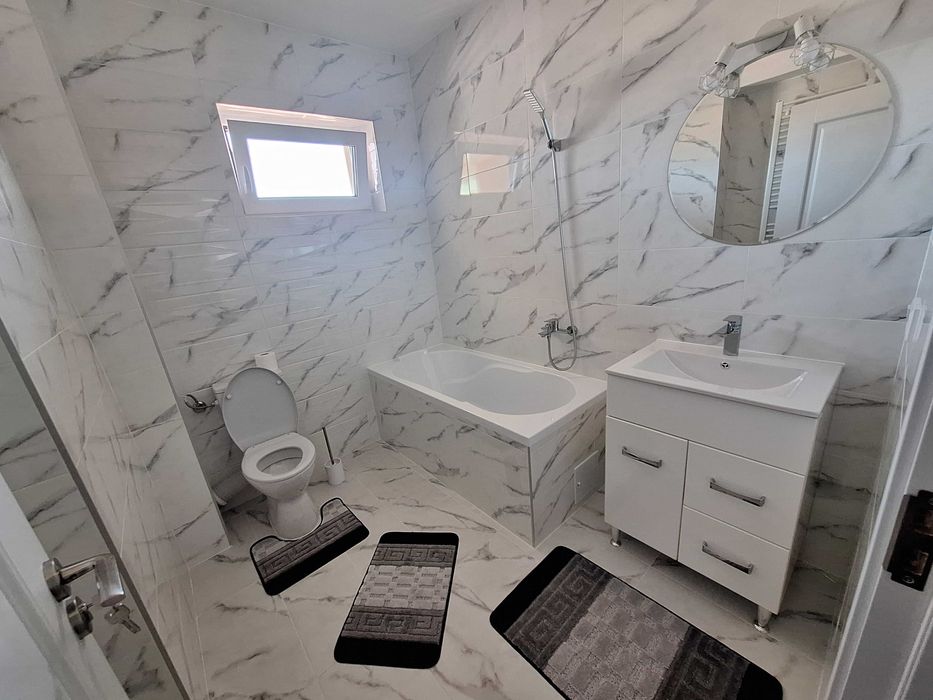 Inchiriez apartament in zona ISU